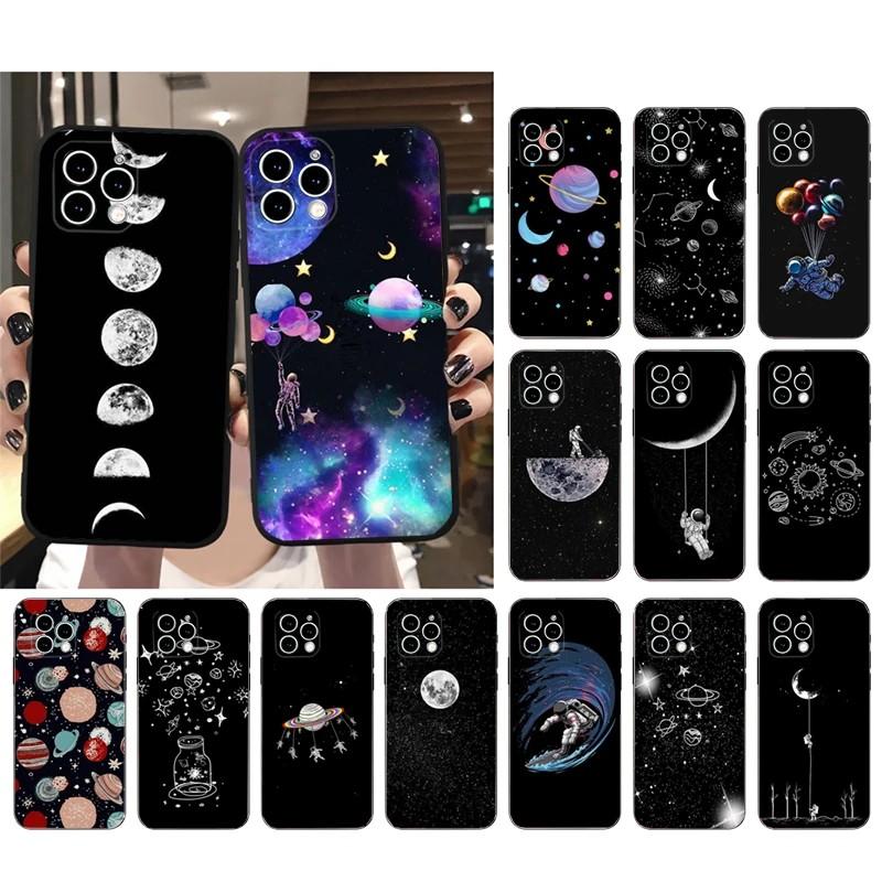 Capinha iPhone: Astronauta e Lua 🚀
