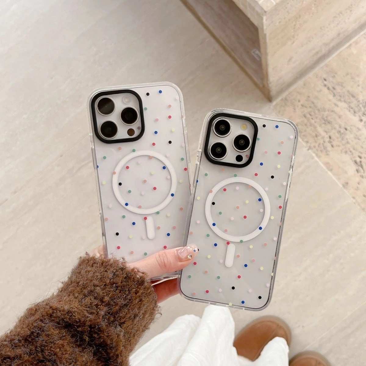 Capinha iPhone com Proteção Magnética e Design Colorido