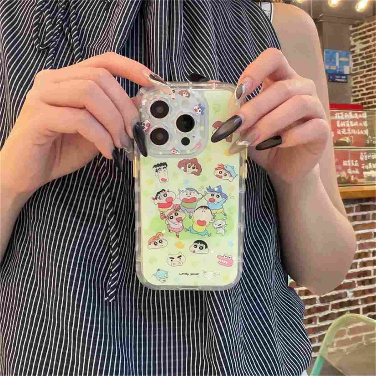 Capinha iPhone: Glitter, Kawaii e Proteção!