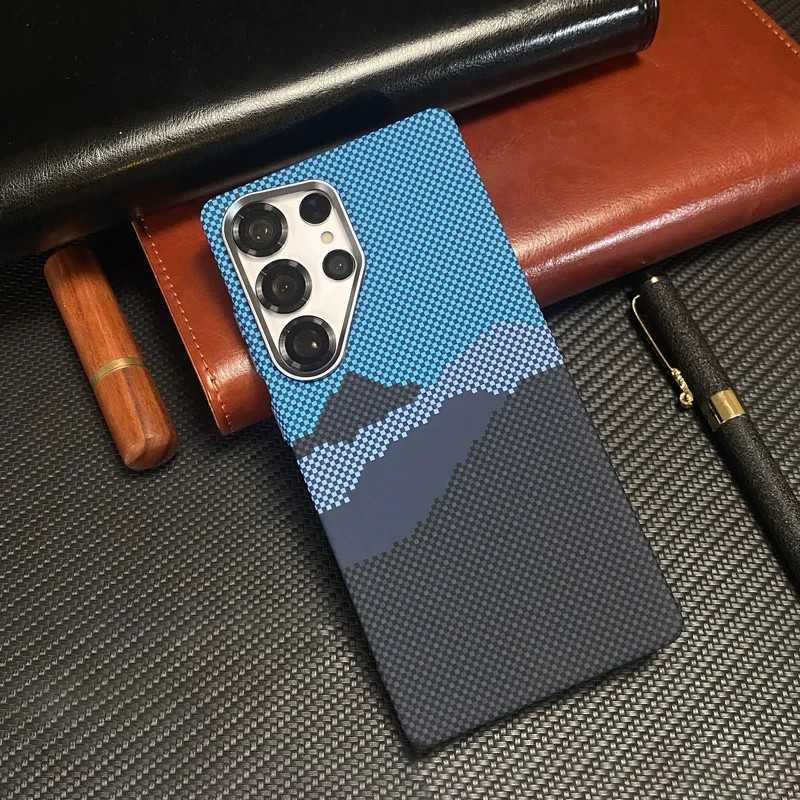 Capinha Magnética Galaxy: Fibra de Carbono + Magsafe