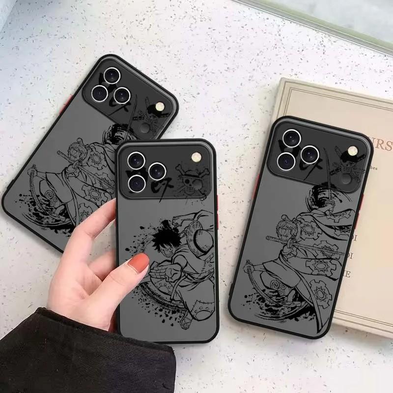Capinha One Piece iPhone: Luffy e Zoro 🛡️