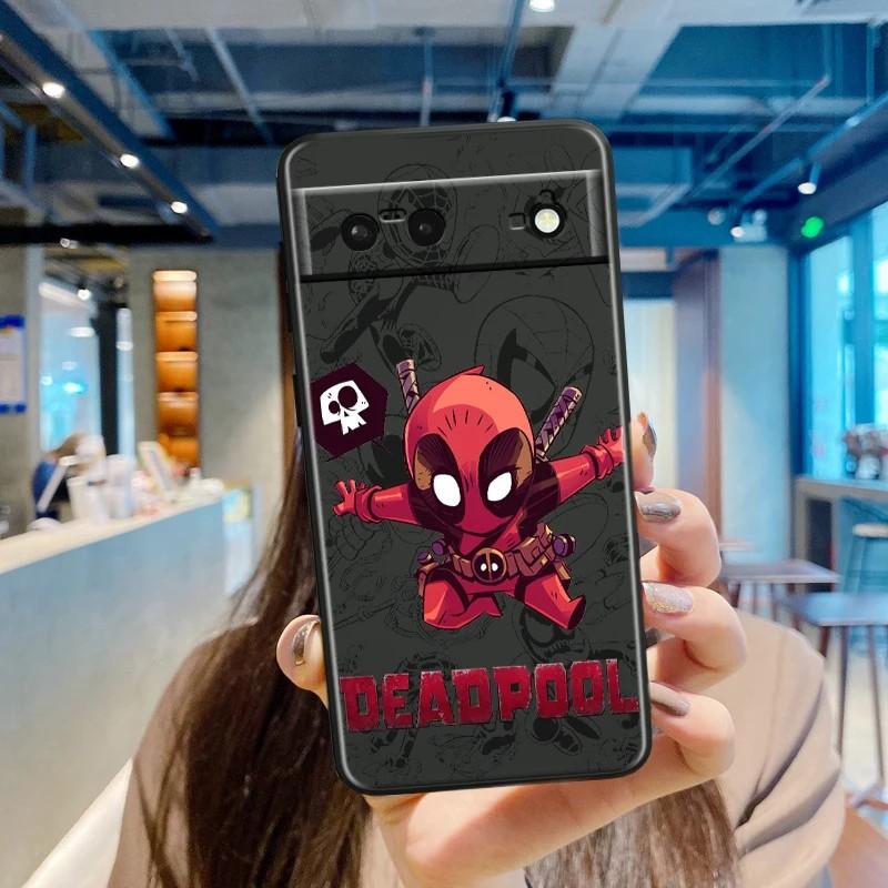 Capinha Pixel: Heróis Marvel, Proteção e Estilo!