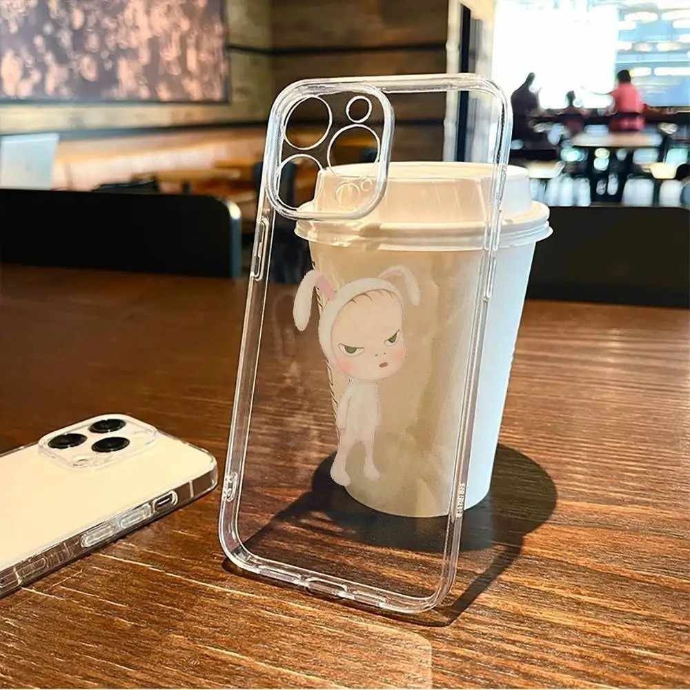 Capinha Yoshitomo Nara: Arte e Proteção para seu iPhone
