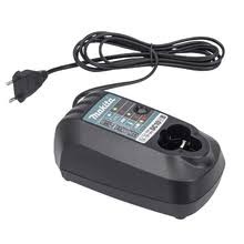 Carregador Makita 12V DC10WB: Rápido e Bivolt!