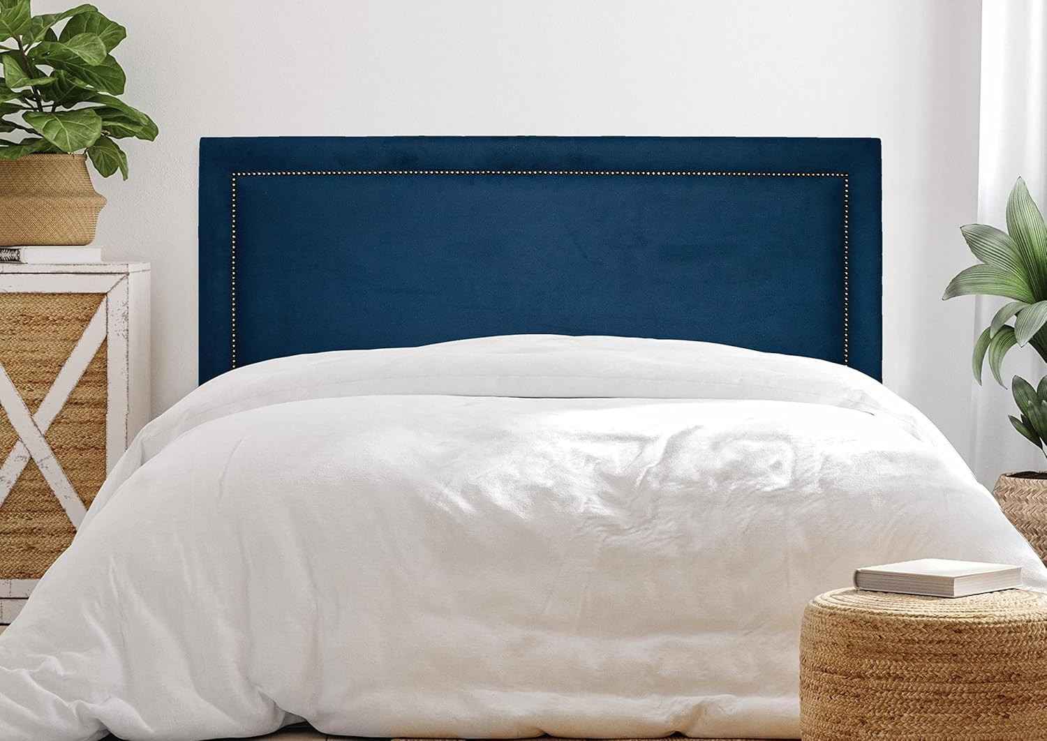 Cabeceira Casal Reta Luxo 140x60 Suede Azul com Tachas Fumê - Modernidade e Sofisticação para seu Quarto