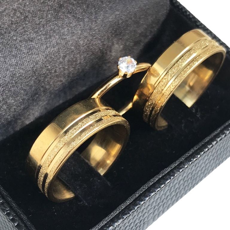Par Alianças Banhadas e Jateadas para Casamento