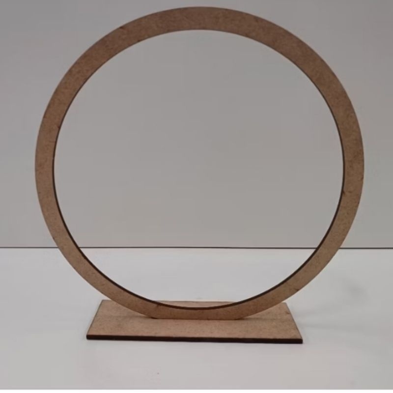 Centro de Mesa Aro Redondo MDF com Arranho de Flores – Decore Sua Casa com Elegância