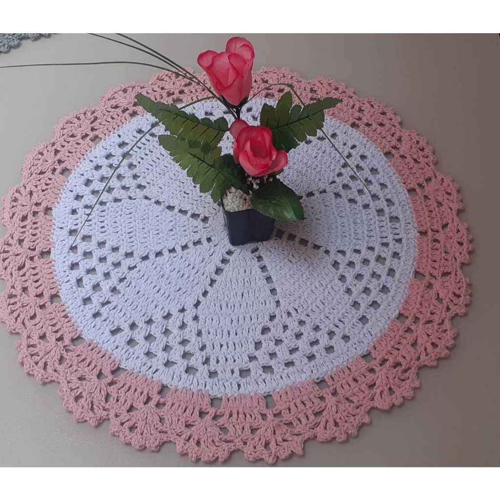 Centro de Mesa Crochê: Charme Artesanal 🧶