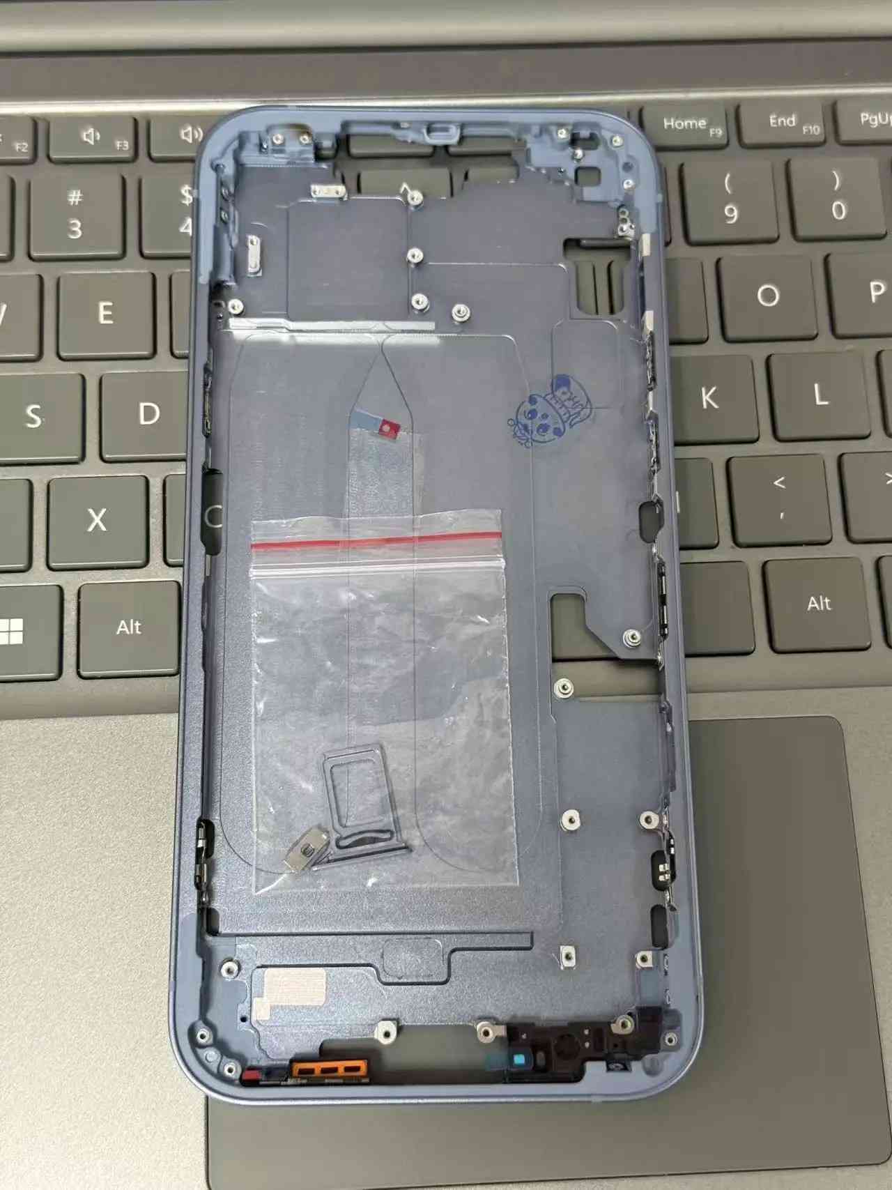 Chassi iPhone 14 Plus: Reparo Completo + Botões