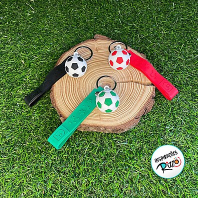 Chaveiro Bola de Futebol: Leve Sua Paixão!