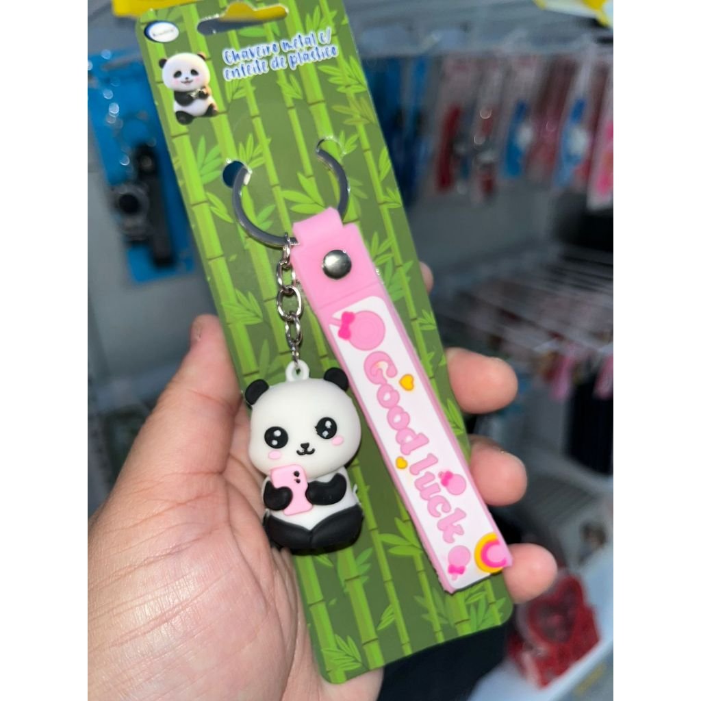 Chaveiro Panda 10cm: Fofura e Estilo!
