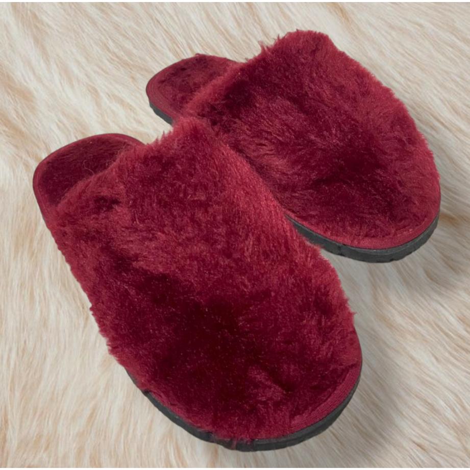 Chinelo Pantufa de Pelúcia Antiderrapante: Conforto e Aquecimento para Seus Pés