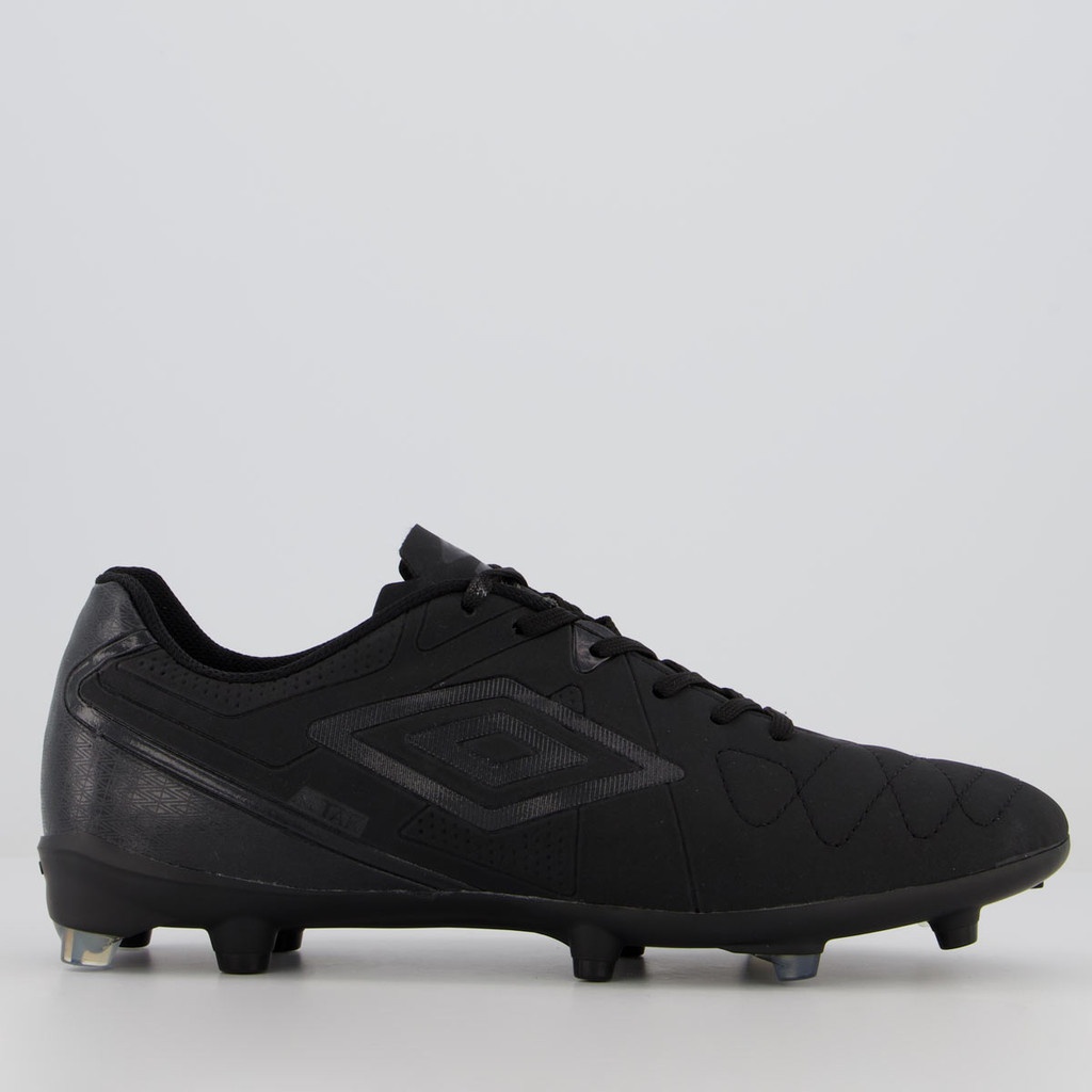 Chuteira Umbro Attak Eternal: Domine o Campo!