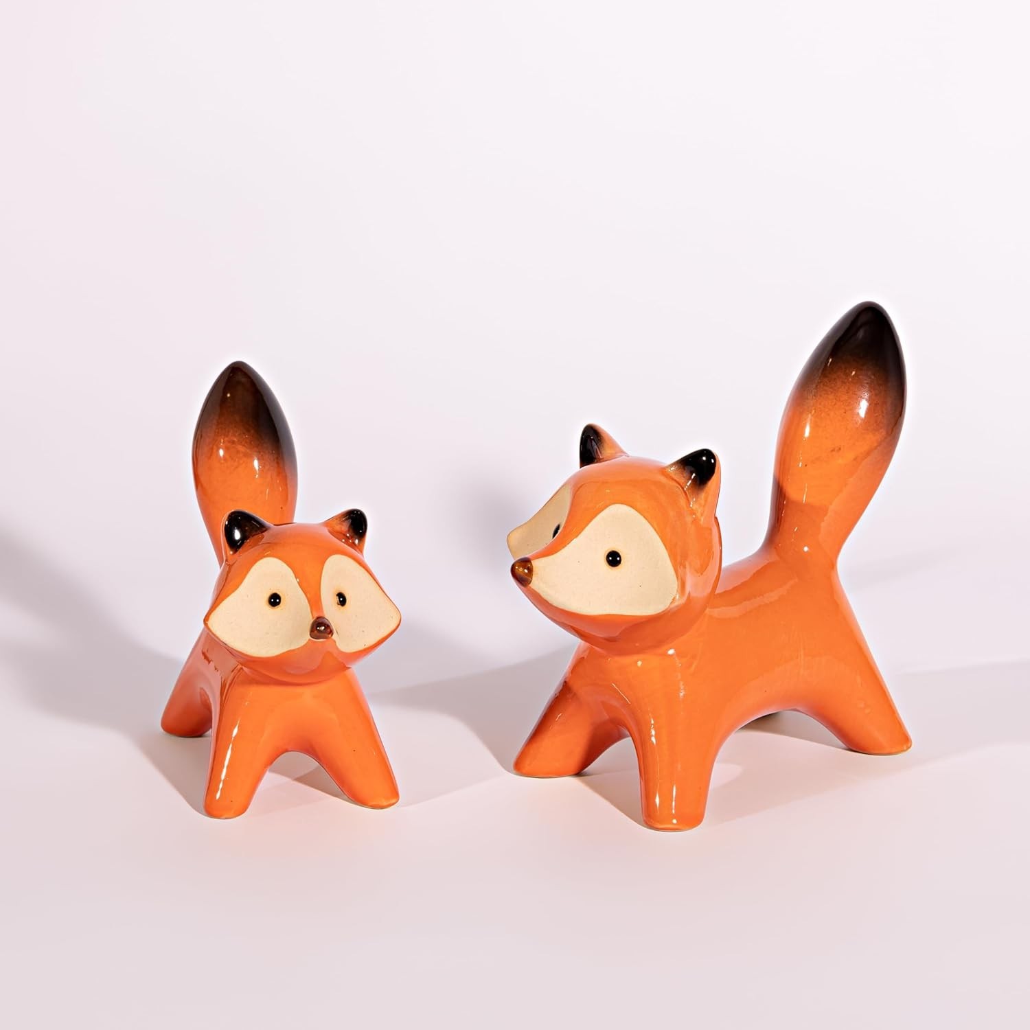 Kit 2 Raposas Decorativas em Cerâmica 15x15x6 cm – Estilo Woodland para Decoração Infantil