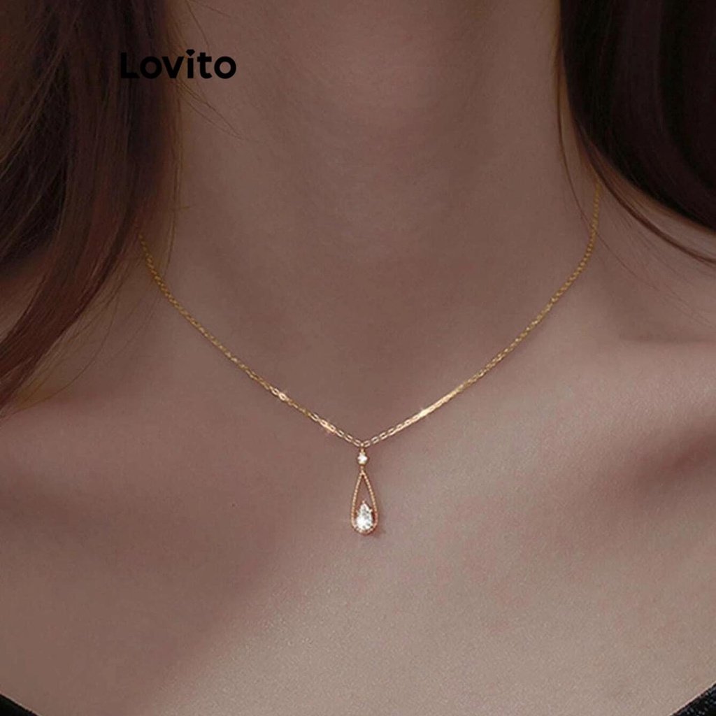 Colar Elegante com Strass: Toque Francês!