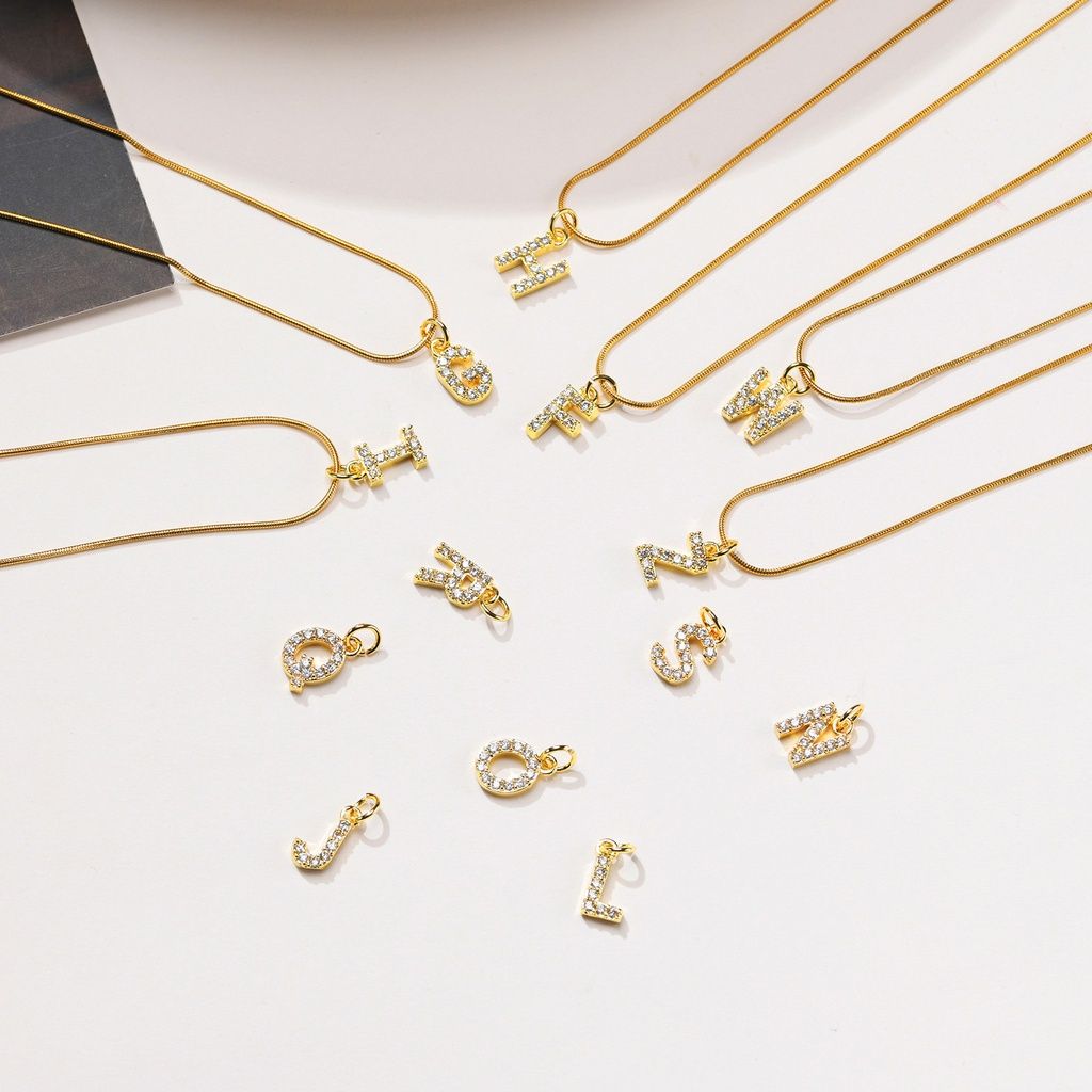 Colar Letra Inicial: Seu Estilo em Ouro