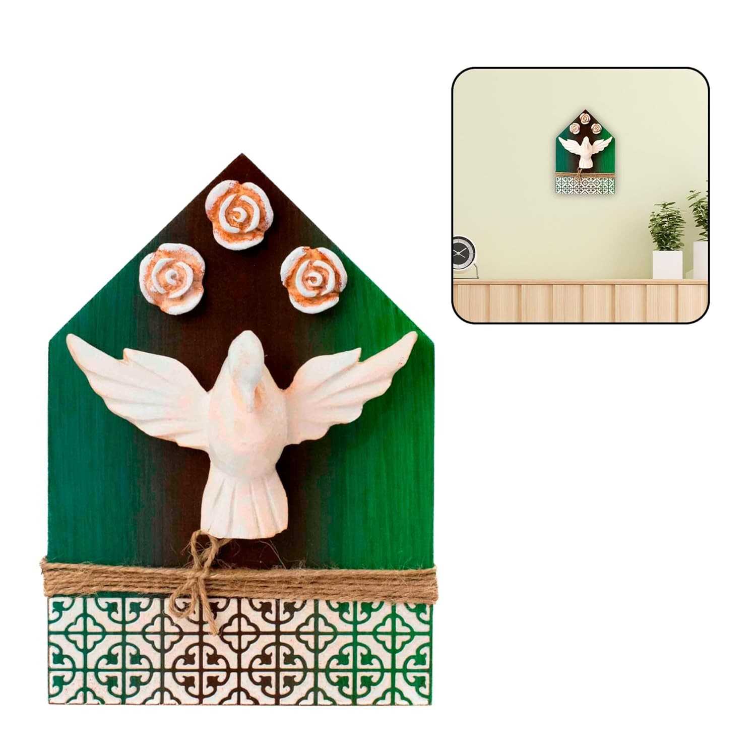 Enfeite de Parede Casinha Divino Espírito Santo - Madeira Artesanal Decorativa com Detalhes Rústicos