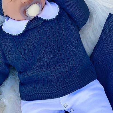 Saída de Maternidade Menino Tricô Marinho: Charme e Conforto