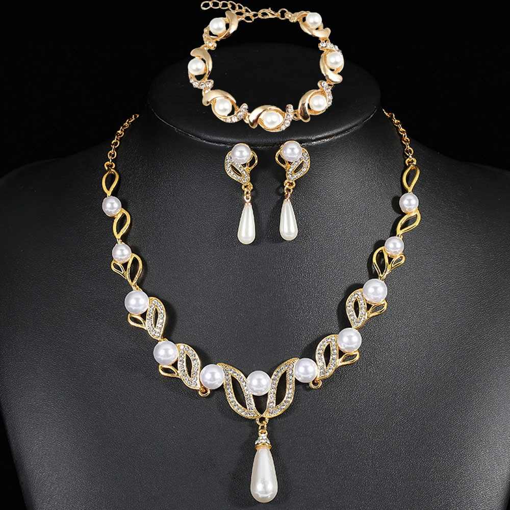Conjunto de Joias de Pérolas Simuladas em Ouro 18K para Mulheres