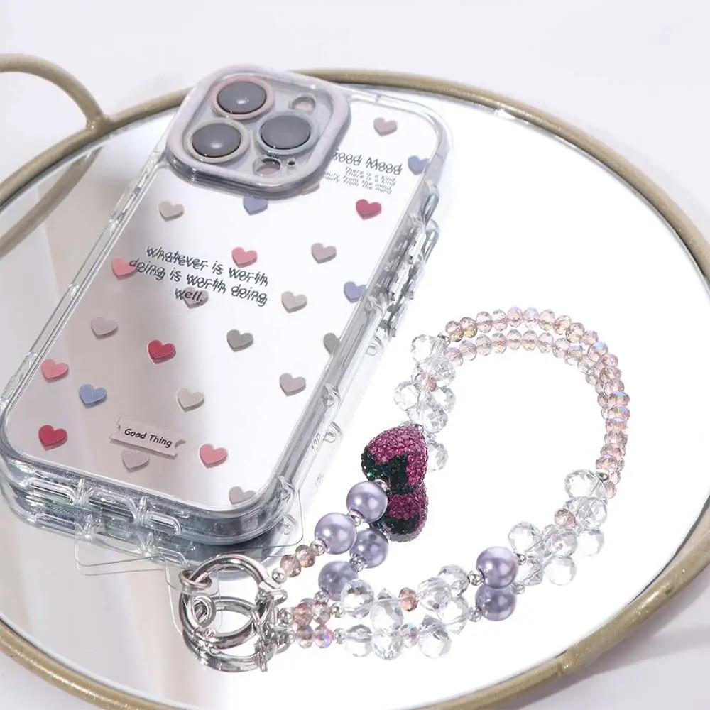 Cordão de Celular Morango: Luxo e Brilho!