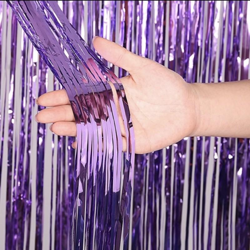 Cortina Metalizada Roxa: Decore Sua Festa!