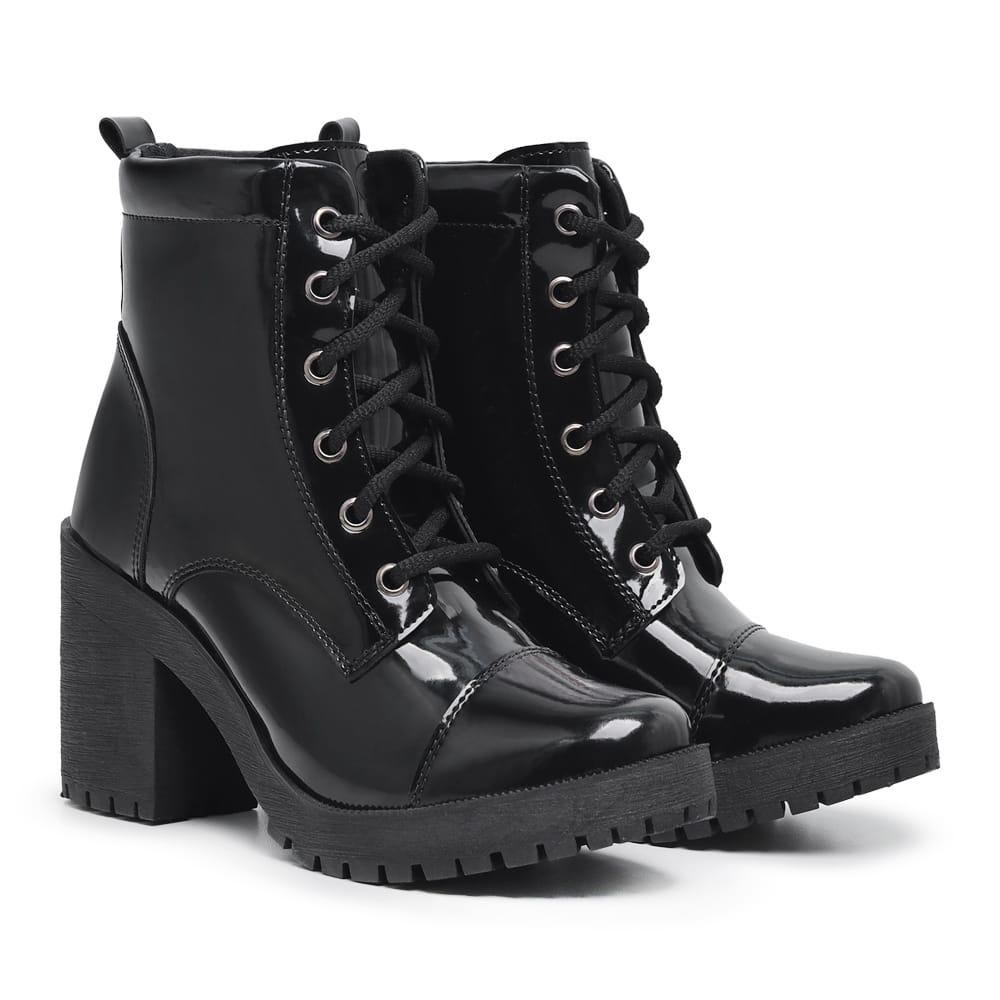 Coturno Preto Tratorado Falcucci: Estilo e Conforto com Salto 9cm