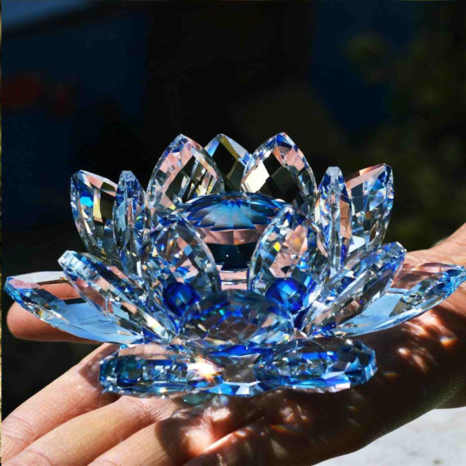 Estatueta de Cristal Azul com Design Floral - Decoração Elegante para Casa e Escritório
