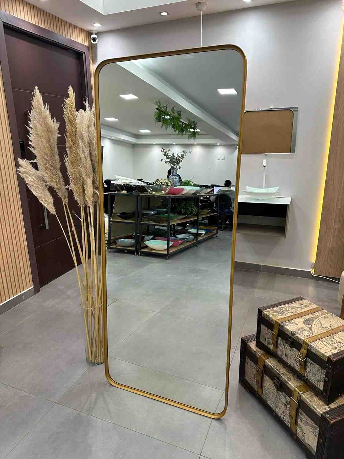 Espelho Retangular com Suporte de Chão em Alumínio 170x70cm - Corpo Inteiro Dourado Real
