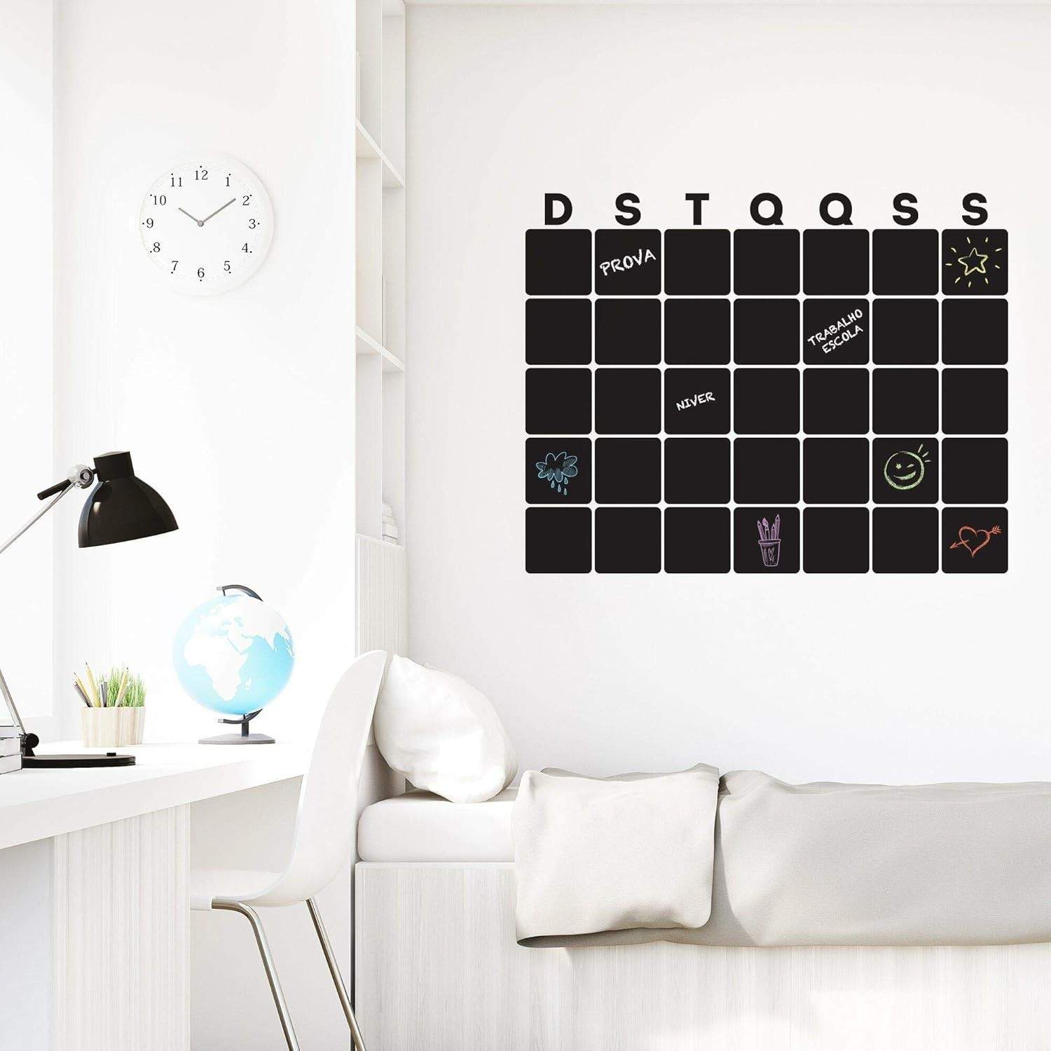 Adesivo de Parede Lousa Calendário 55x70 cm - Superfície Escrevível com Giz, Fácil Aplicação