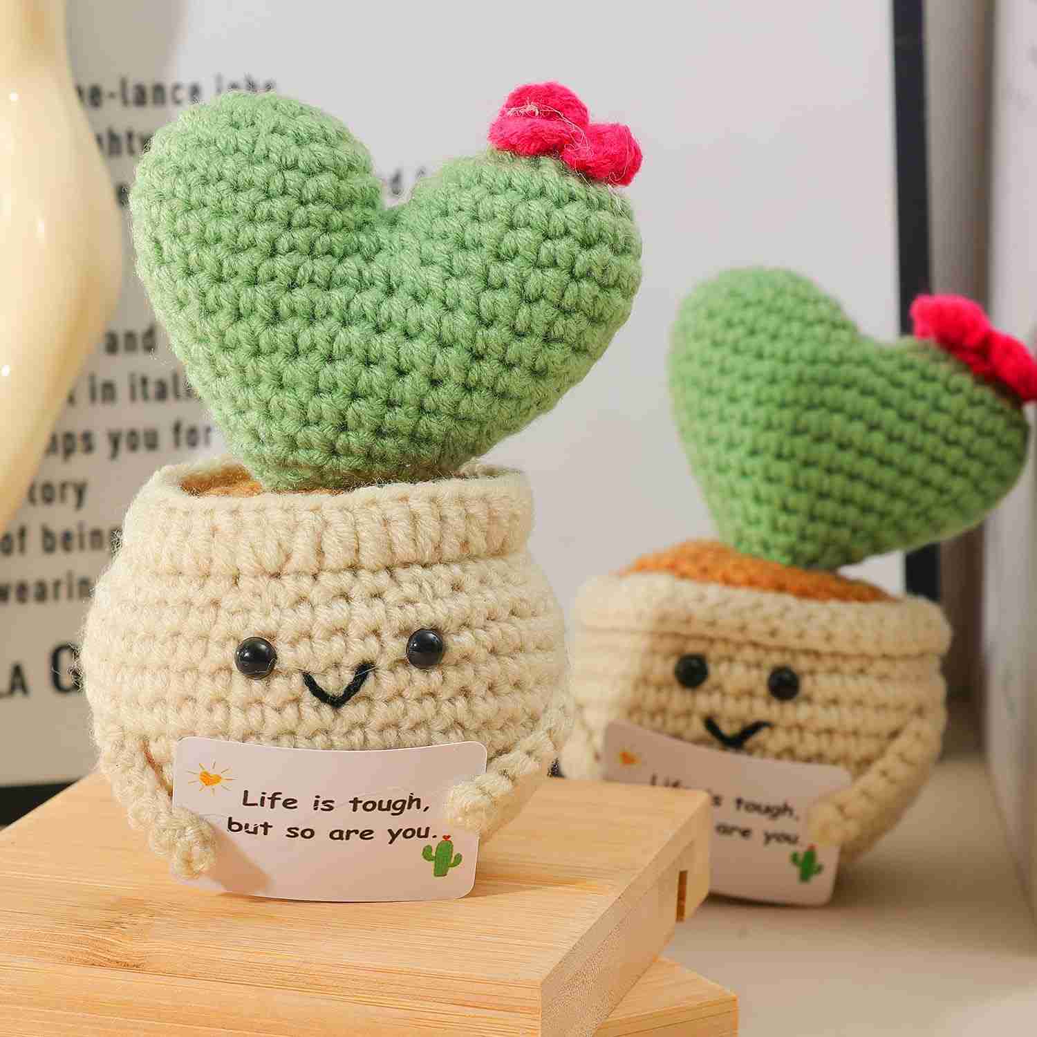 Ornamento de Cacto de Crochê com Cartão de Incentivo - Boneca Fofa de Lã para Decoração de Mesa