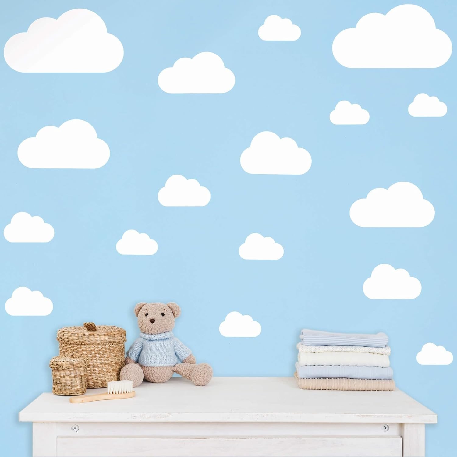 Adesivo de Parede Nuvens Brancas para Quarto de Bebê - Kit Completo com 17 Peças