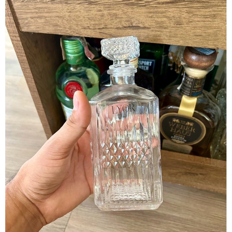 Decanter Retrô 500ml: Elegância para Seu Drink!