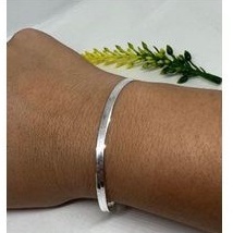 Pulseira Aço Inox Banhada a Prata: Elegância e Durabilidade