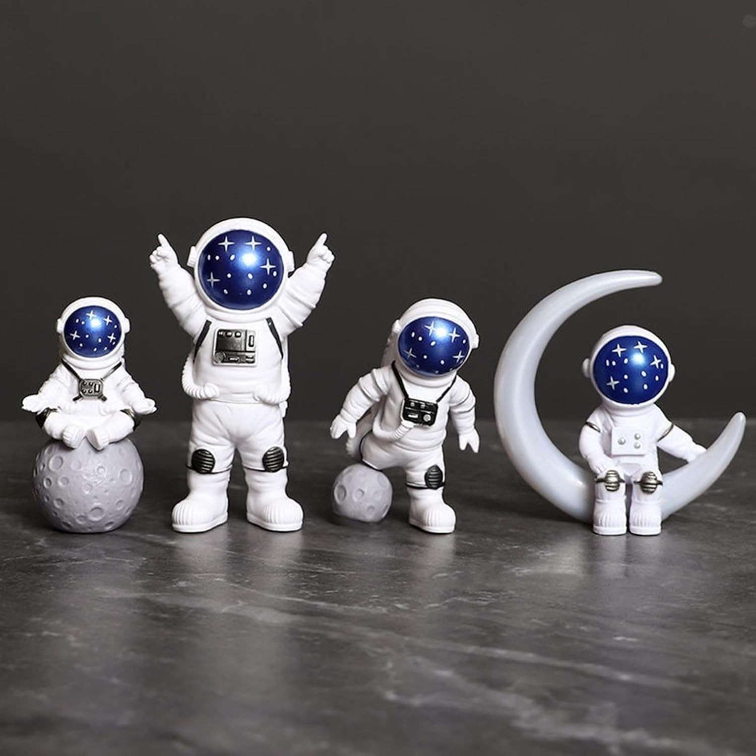 Conjunto de 4 Estátuas de Astronauta Azul e Branco - Decoração Espacial para Quarto, Berçário e Topo de Bolo