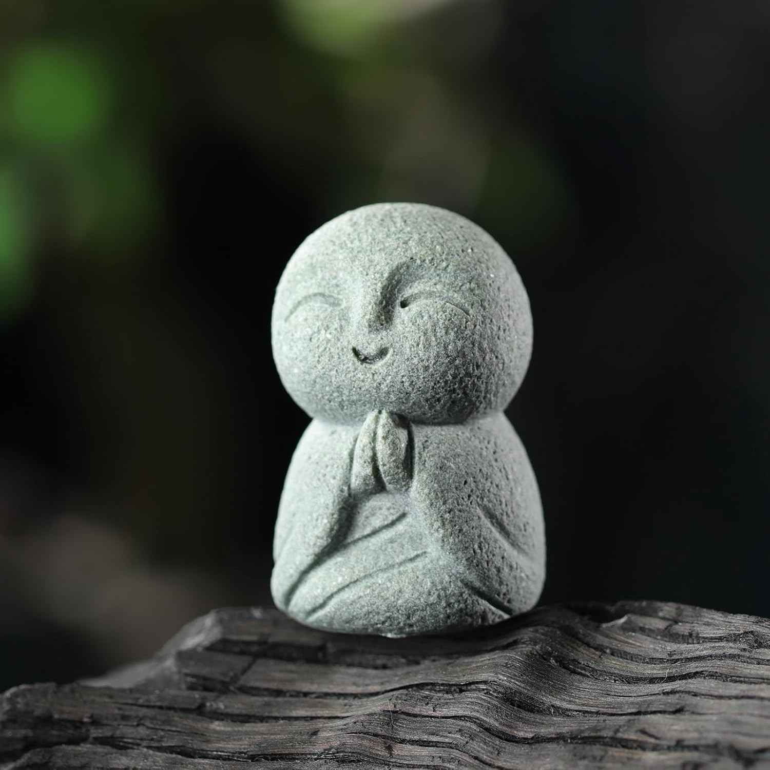 Estátua de Buda Zen em Arenito - Monge de Oração para Decoração Feng Shui e Ambientes Serenos
