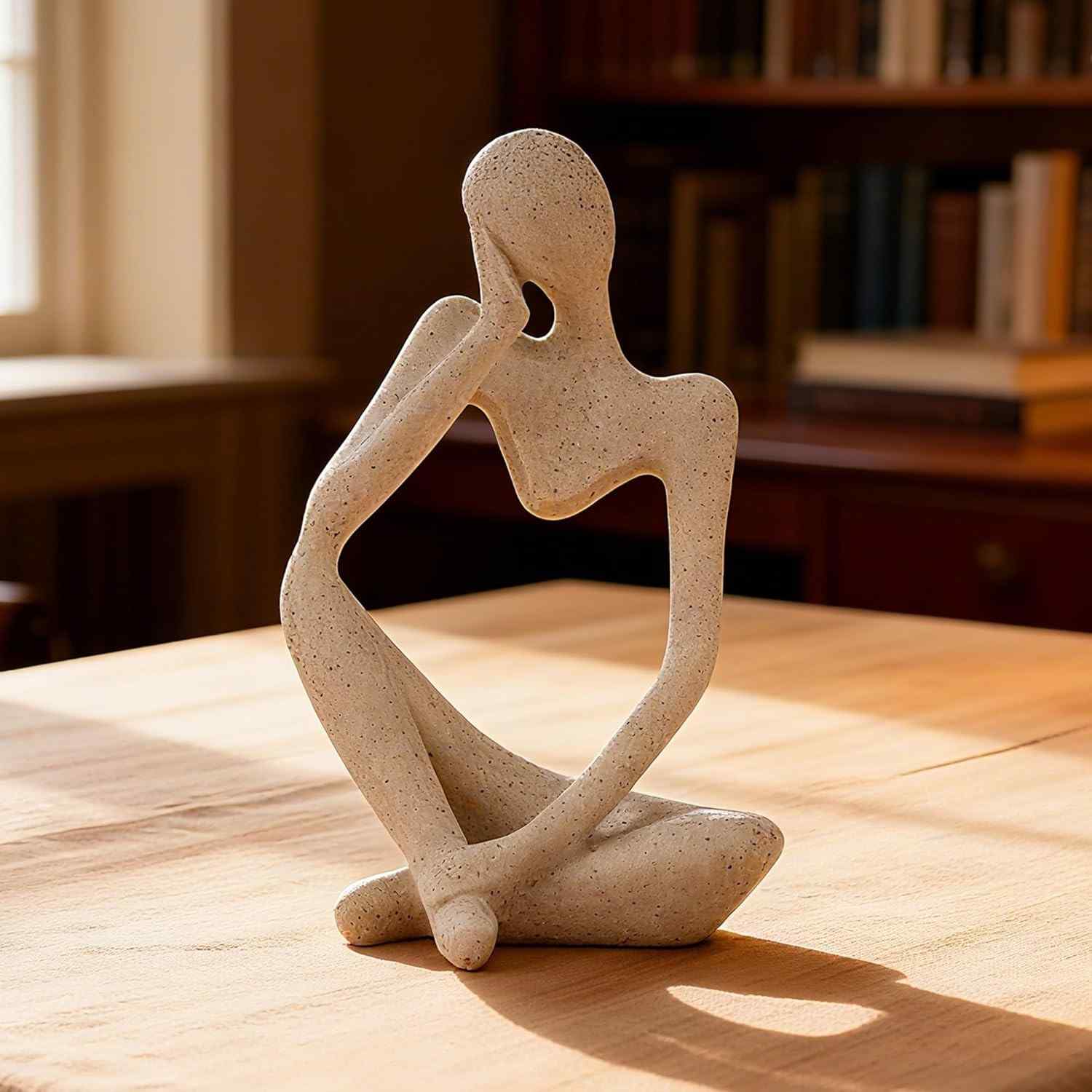 Mini Escultura em Resina Pensador Esquerda - Design Moderno e Elegante