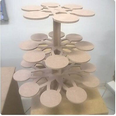 Porta Cupcakes MDF: Decore Festas com Elegância
