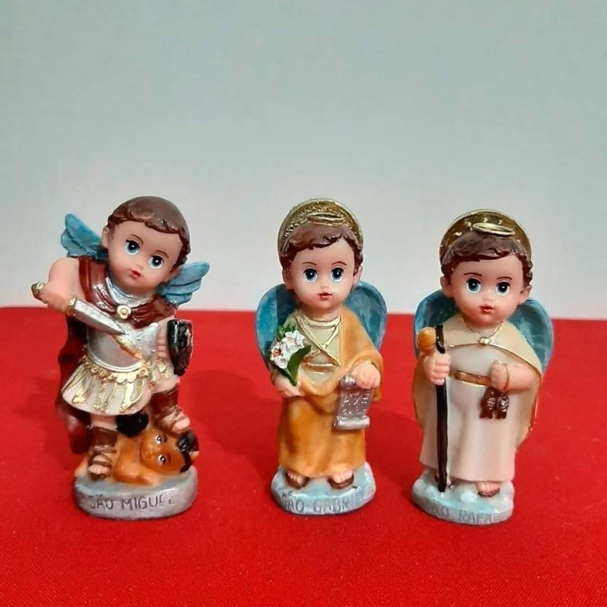3 Estatuetas de Arcanjos Infantil em Resina - São Miguel, Rafael e Gabriel - 7cm