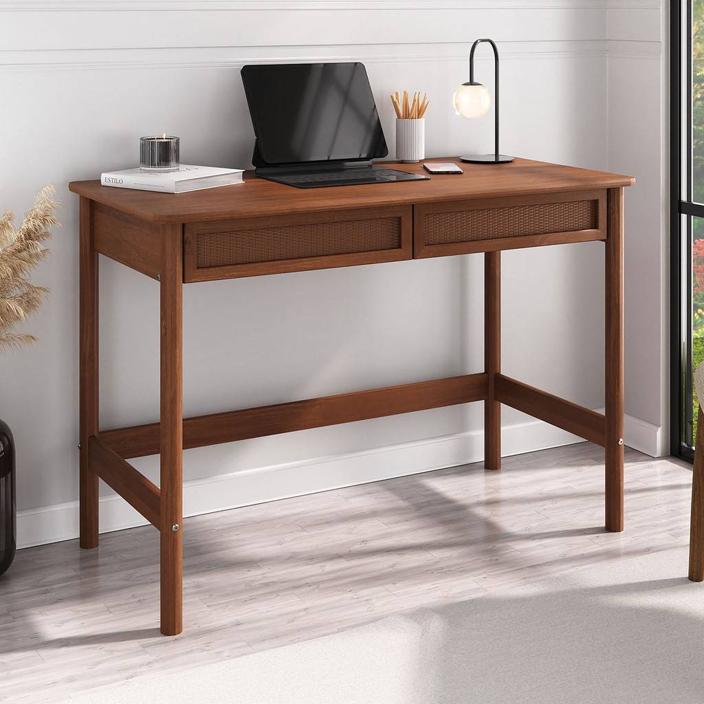 Escrivaninha Rattan: Estilo e Organização