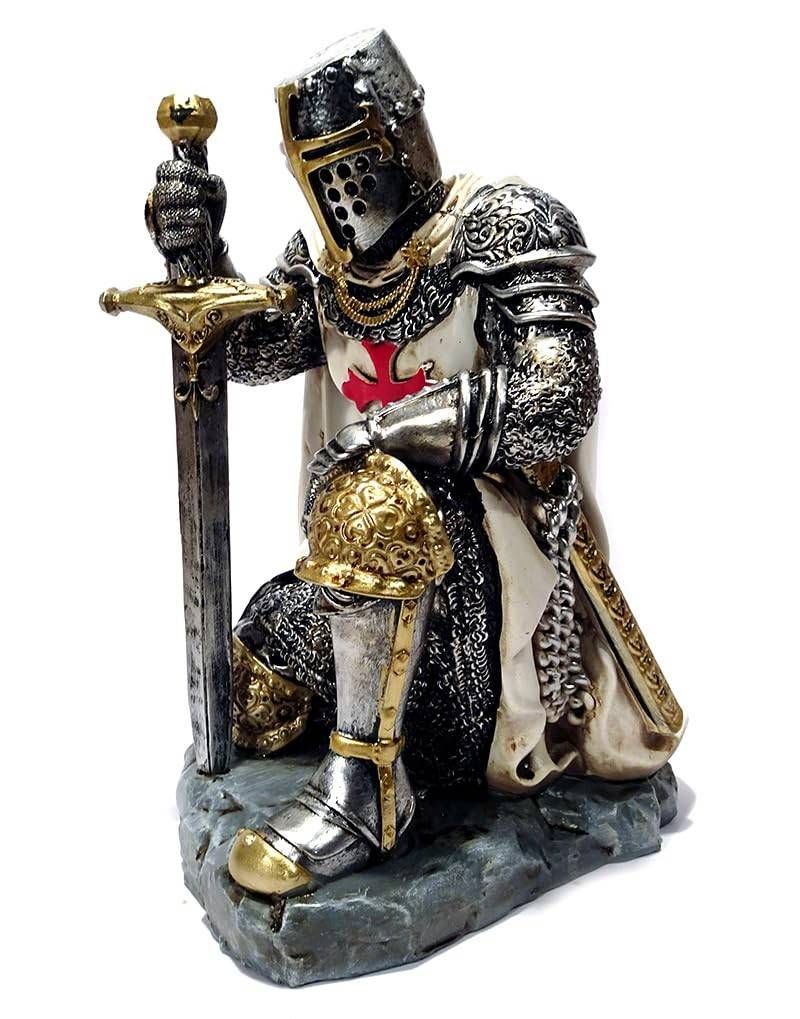 Cavaleiro Medieval Templário Ajoelhado 00067 - Escultura Prateada para Decoração e Coleção
