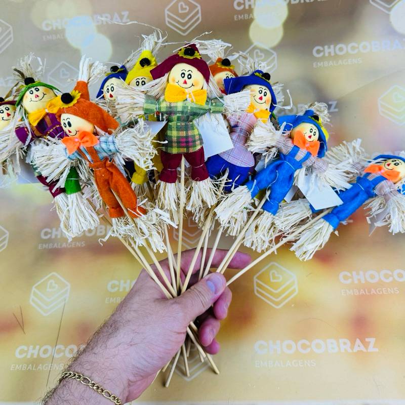 Espantalhos Juninos: Decore sua Festa!