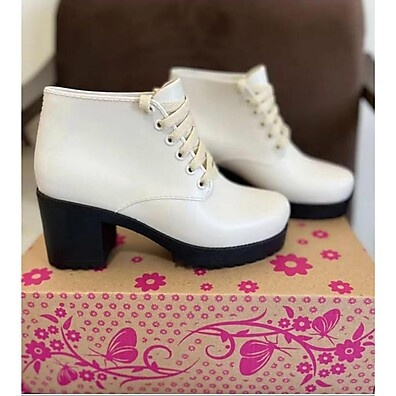 Coturno Feminino Elegante: Conforto e Estilo!