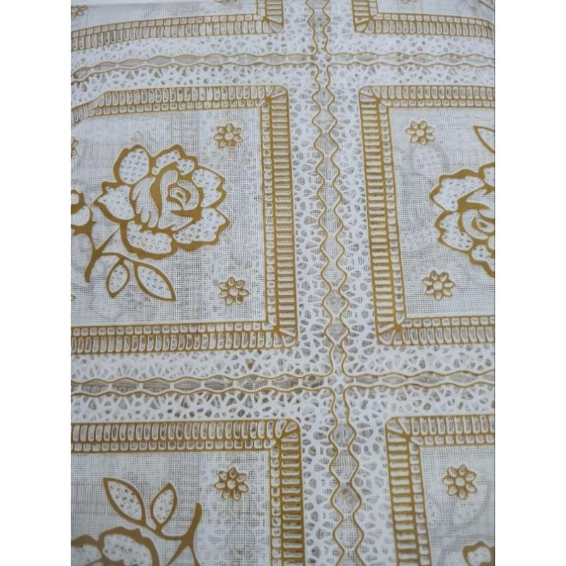 Toalha de Mesa Transparente: Proteção e Estilo!