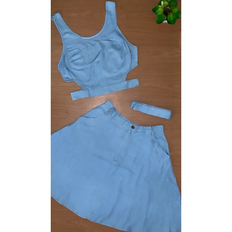 Conjunto Saia e Cropped Estilo Jeans: Moda Leve e Estilosa