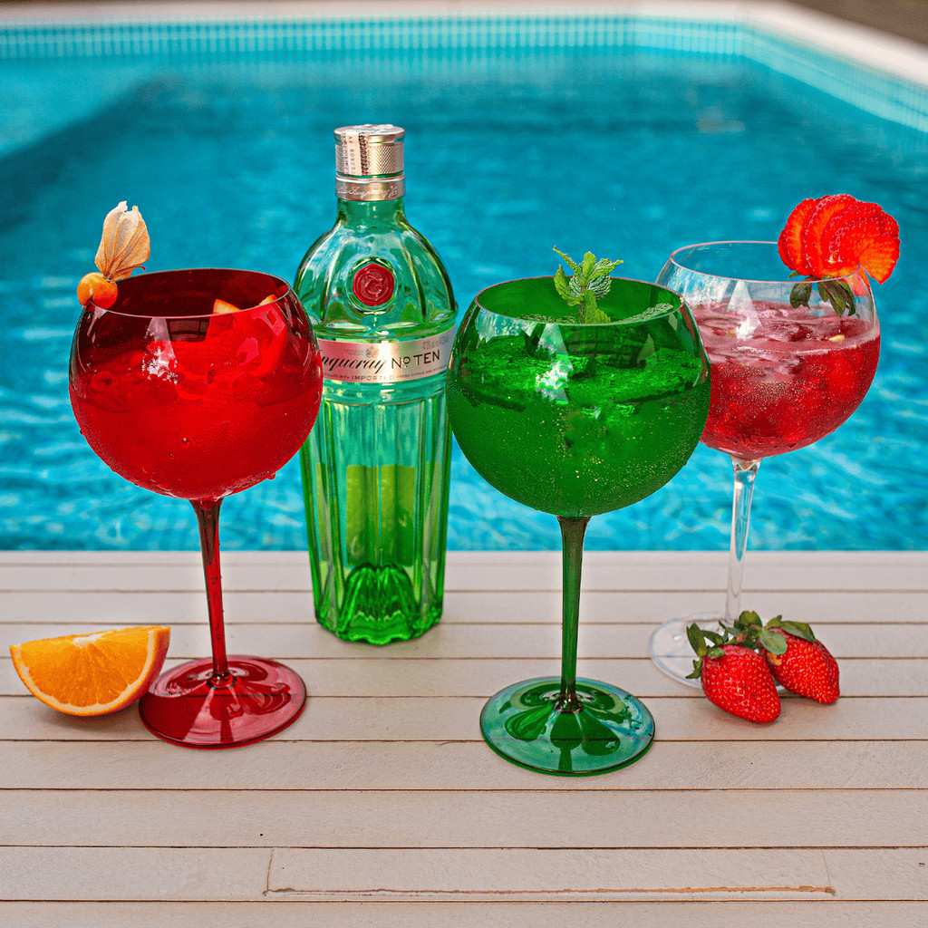 Taça Gin Curves 600ml: Kit 12un Acrílico Resistente e Estiloso