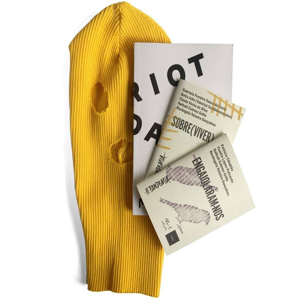 Pussy Riot: Riot Days e Cordéis - Resistência Feminista em Balaclavas