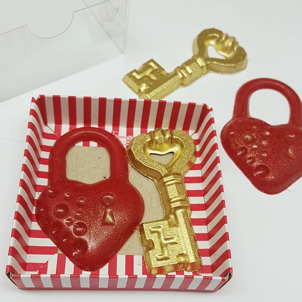 Forma de Chocolate Coração: Crie Doces Irresistíveis!