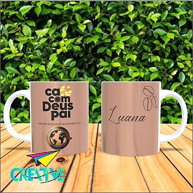 Caneca Personalizada Café com Deus: Fé em Cada Gole!