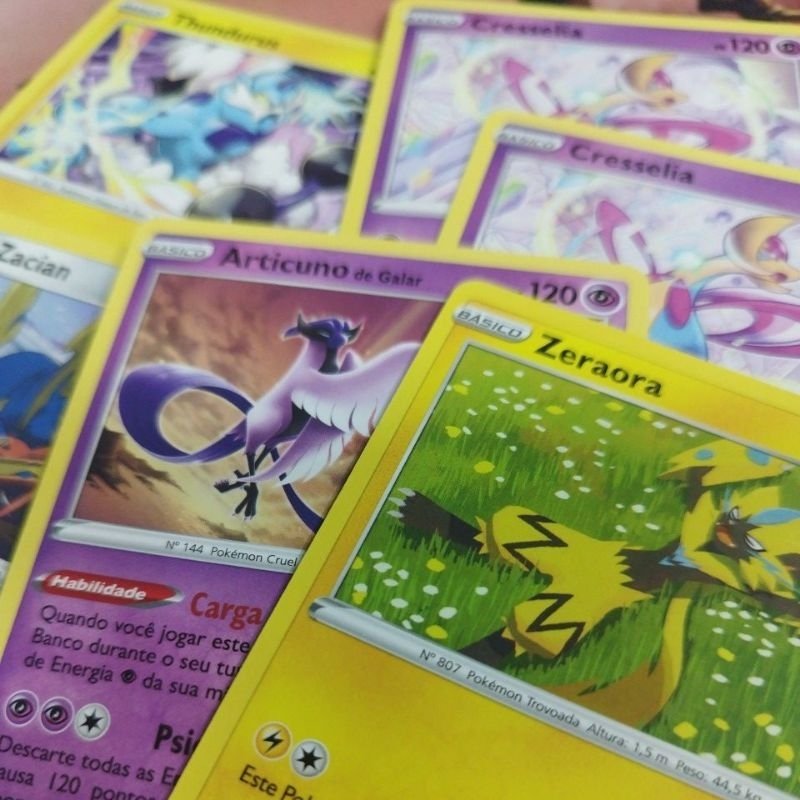 Coleção de 30 Cartas Pokémon Lendários Originais – Envio Imediato!