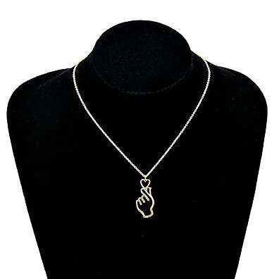 Colar Mão com Coração: Estilo K-pop em Aço Inox